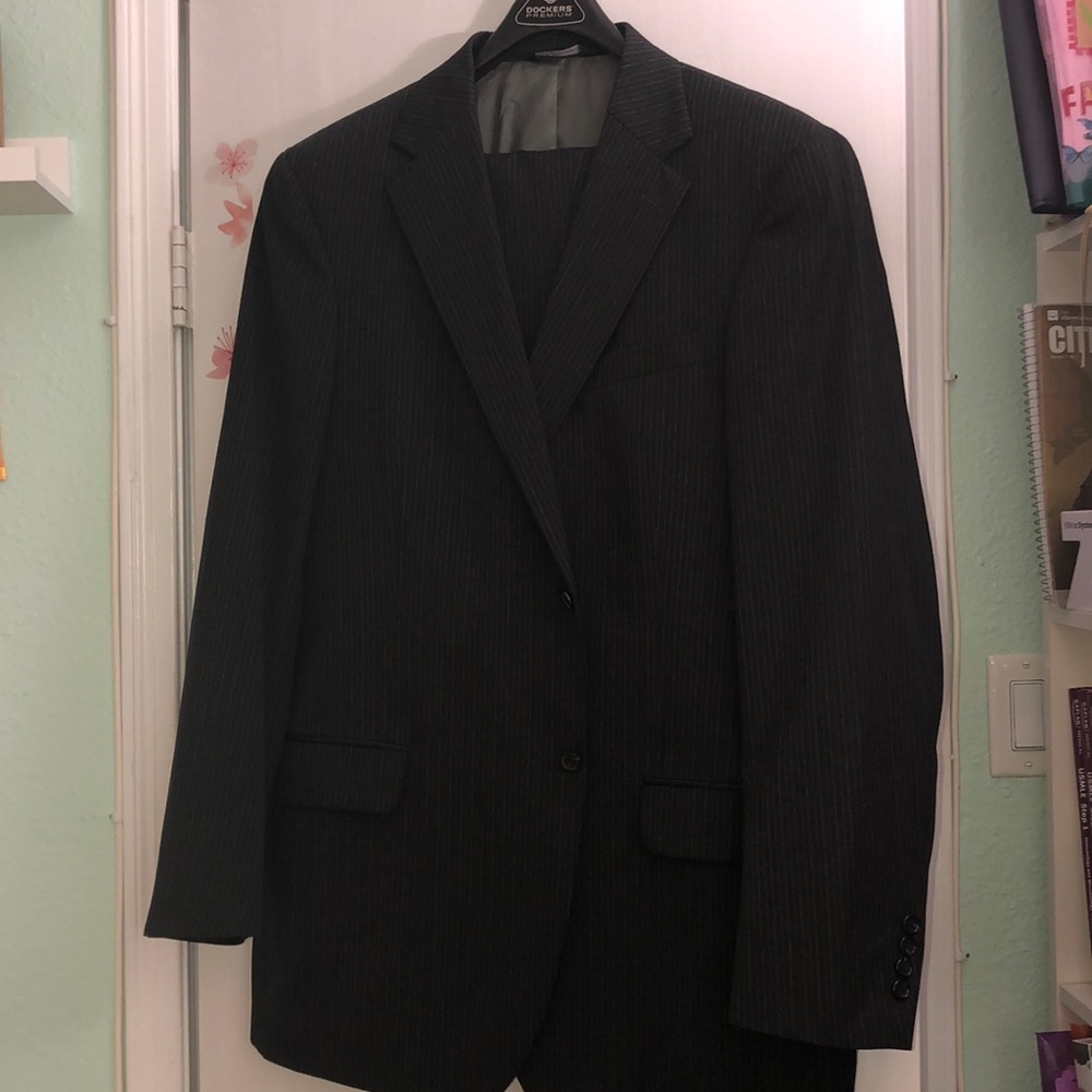 Dockers Suit